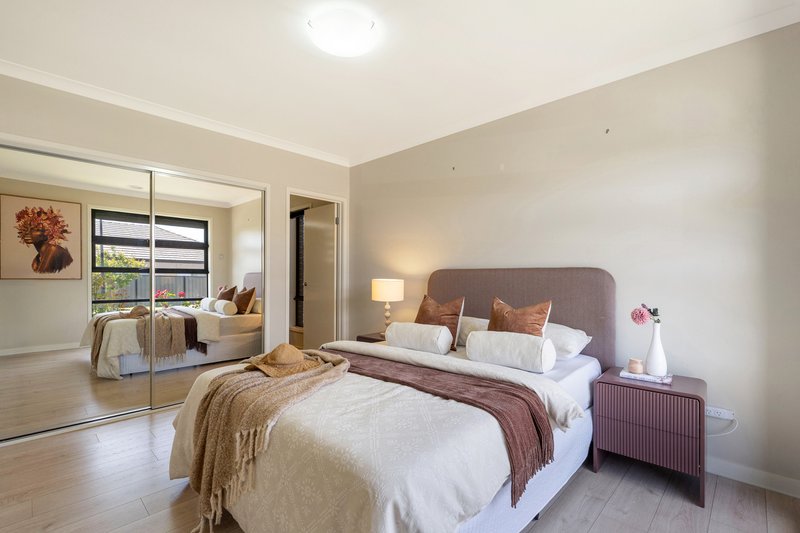 Photo - 25 Wallflower Close, Craigieburn VIC 3064 - Image 8