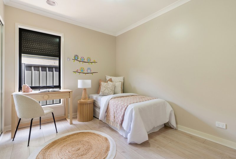 Photo - 25 Wallflower Close, Craigieburn VIC 3064 - Image 10