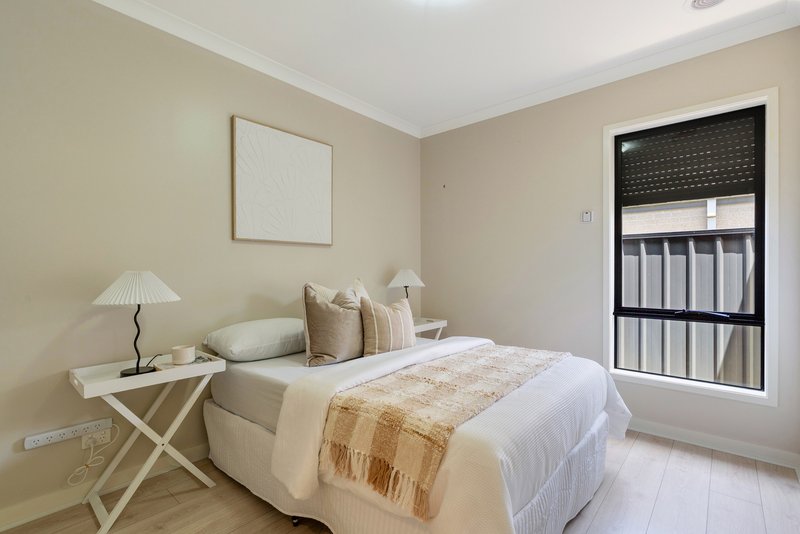 Photo - 25 Wallflower Close, Craigieburn VIC 3064 - Image 12