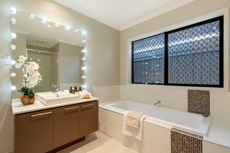 Photo - 25 Wallflower Close, Craigieburn VIC 3064 - Image 14