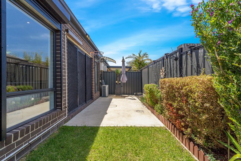 Photo - 25 Wallflower Close, Craigieburn VIC 3064 - Image 16