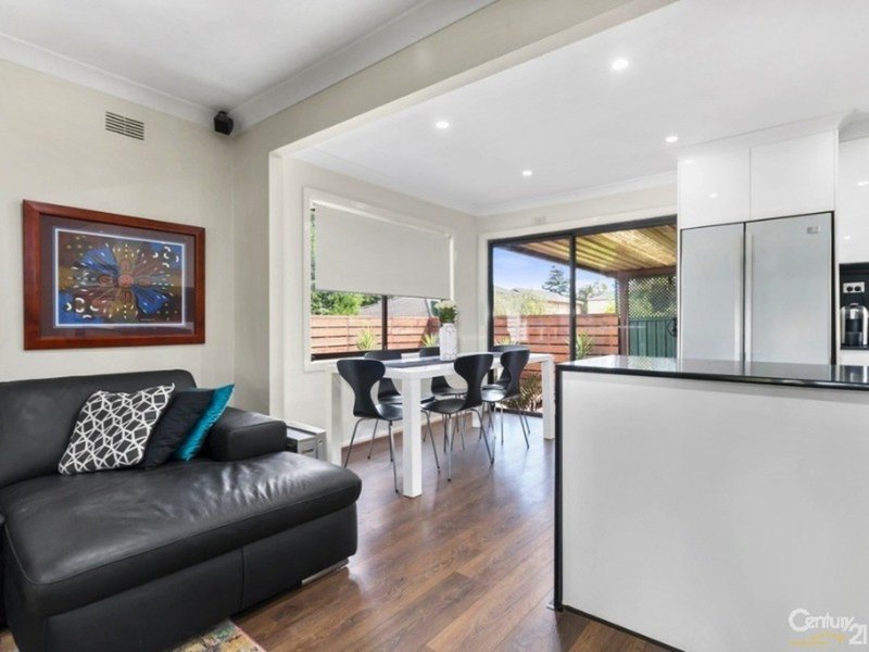 Photo - 25 Waratah Avenue, Casula NSW 2170 - Image 5