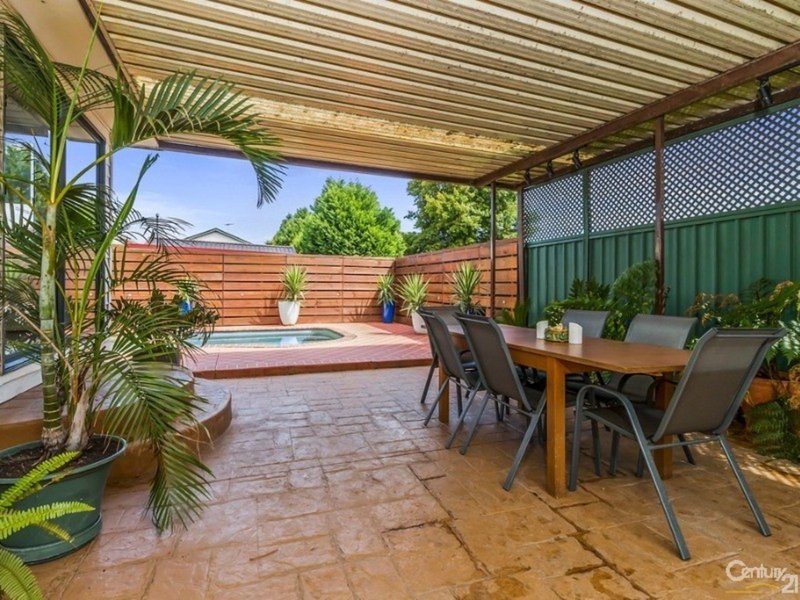 Photo - 25 Waratah Avenue, Casula NSW 2170 - Image 8