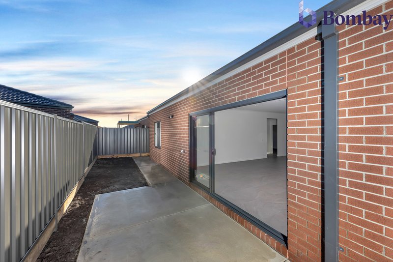 Photo - 25 Watercarter Crescent, Wollert VIC 3750 - Image 13