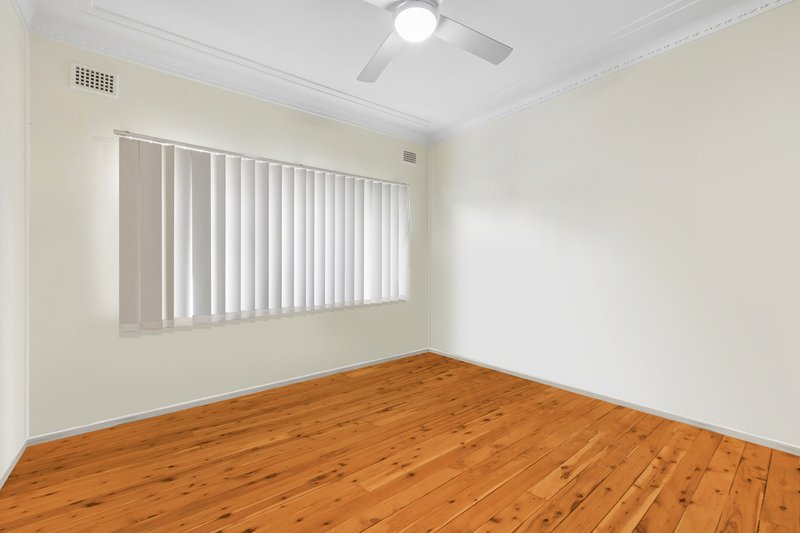 Photo - 25 Watkins Road, Baulkham Hills NSW 2153 - Image 4