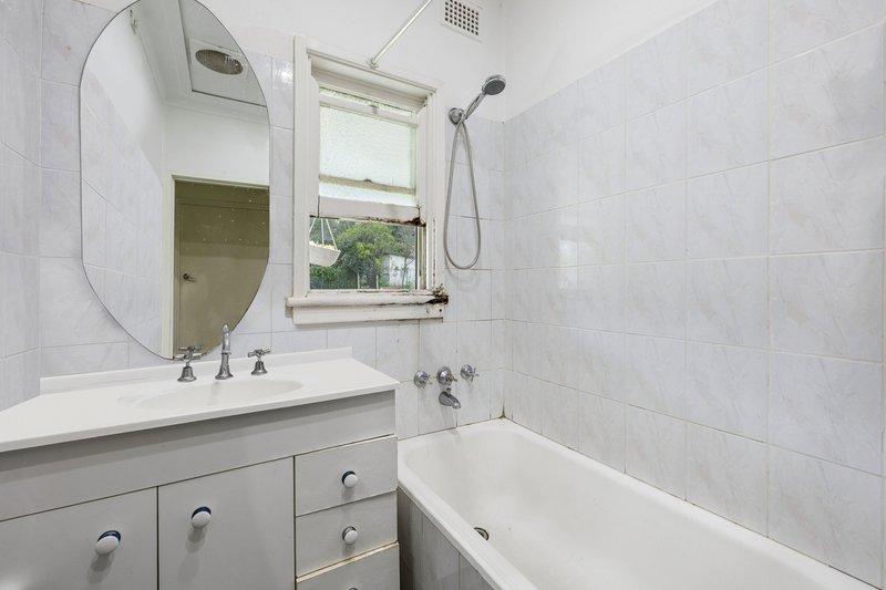 Photo - 25 Watkins Road, Baulkham Hills NSW 2153 - Image 5