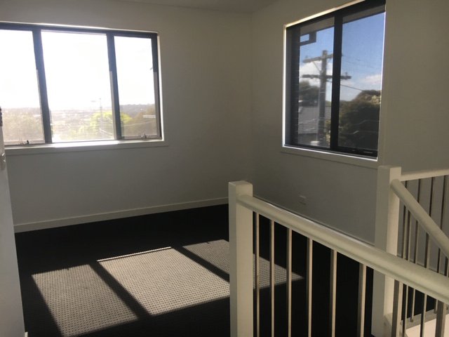 Photo - 25 Watson Street, Macleod VIC 3085 - Image 4