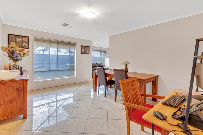 Photo - 25 Wattle Crescent, Munno Para West SA 5115 - Image 14