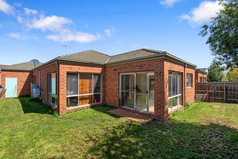 Photo - 25 Wattletree Drive, Taylors Hill VIC 3037 - Image 12