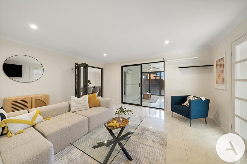 Photo - 25 Westbury Circuit, Nicholls ACT 2913 - Image 7