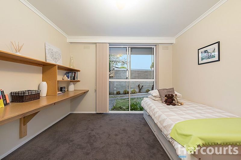 Photo - 25 Westerfield Drive, Notting Hill VIC 3168 - Image 4