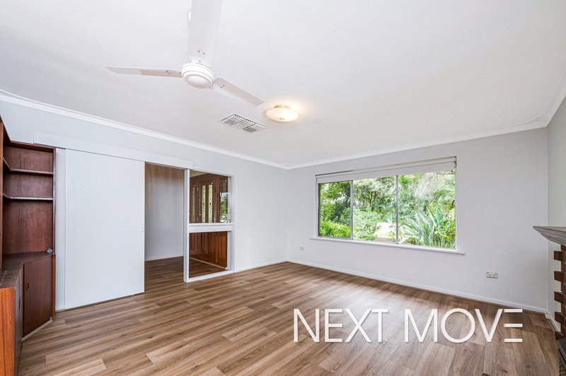 Photo - 25 Wheyland Street, Willagee WA 6156 - Image 8