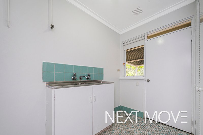 Photo - 25 Wheyland Street, Willagee WA 6156 - Image 21