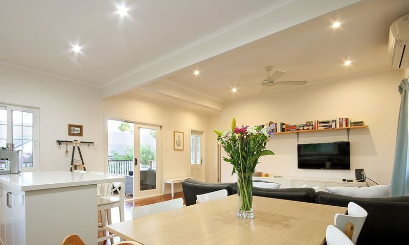 Photo - 25 White Street, Wavell Heights QLD 4012 - Image 4