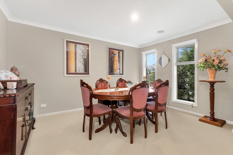 Photo - 25 Willesden Crescent, Wyndham Vale VIC 3024 - Image 2