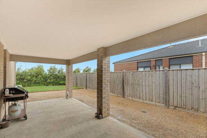 Photo - 25 Willesden Crescent, Wyndham Vale VIC 3024 - Image 13