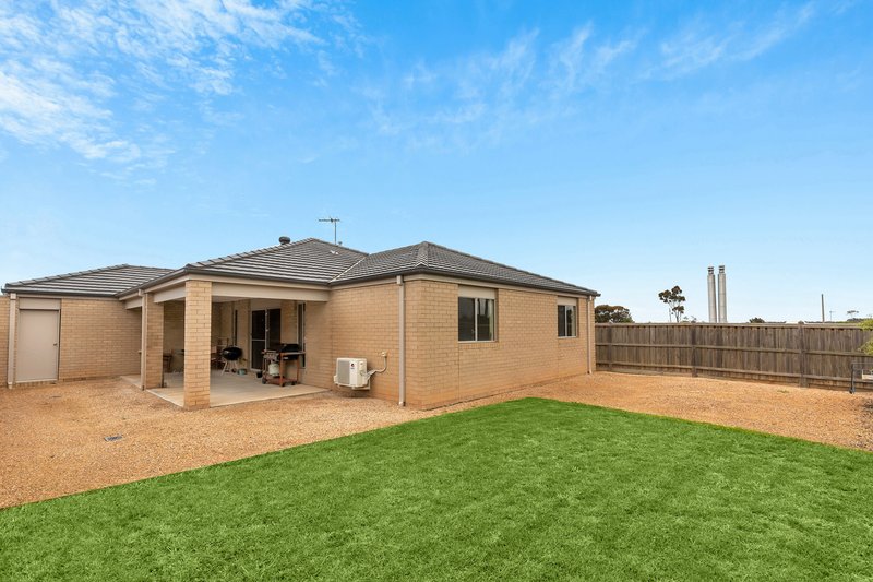 Photo - 25 Willesden Crescent, Wyndham Vale VIC 3024 - Image 15