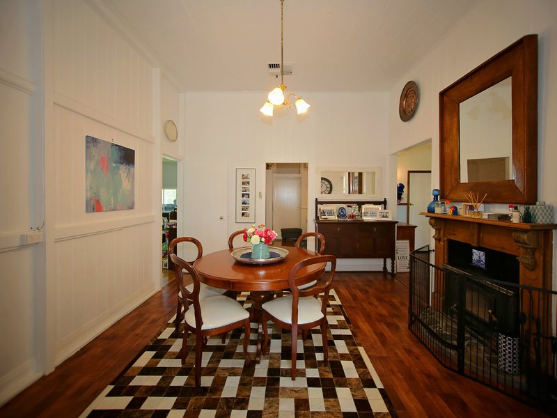 Photo - 25 William Street, Roma QLD 4455 - Image 3