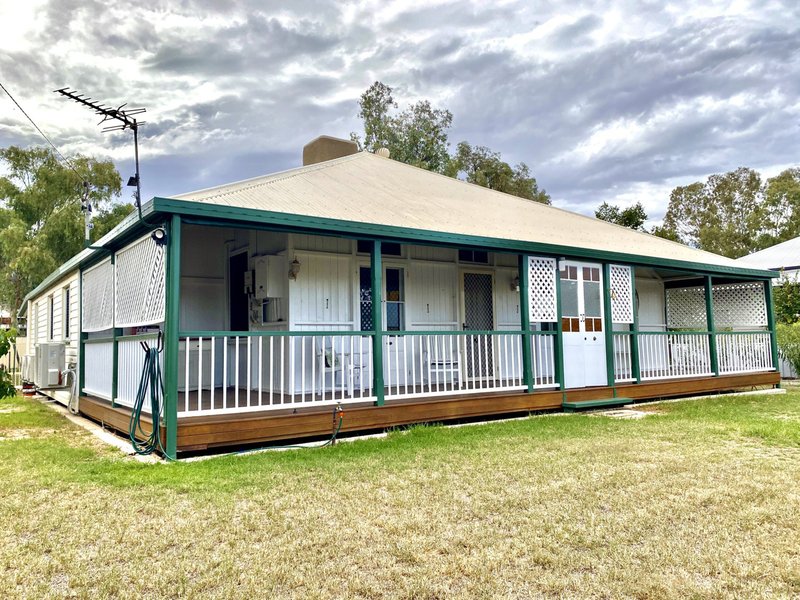 Photo - 25 William Street, Roma QLD 4455 - Image 2