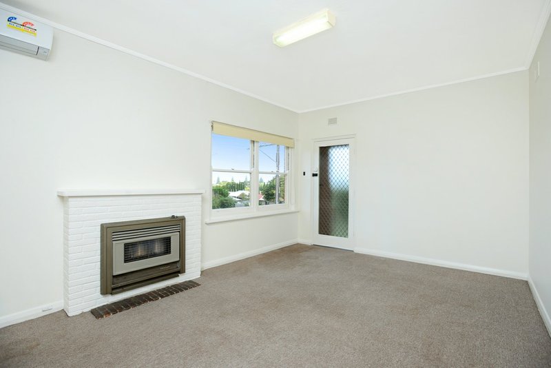 Photo - 25 William Street, Victor Harbor SA 5211 - Image 4