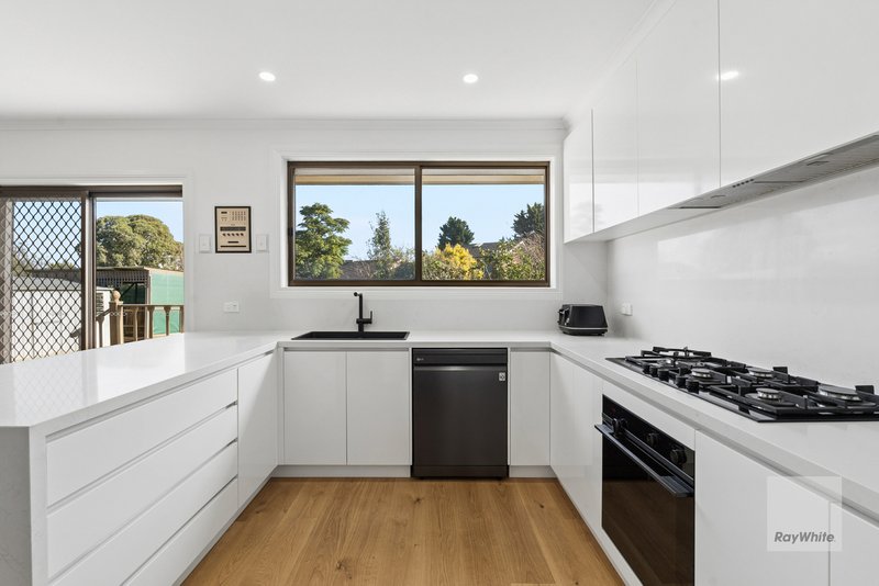 Photo - 25 Willys Avenue, Keilor Downs VIC 3038 - Image 5