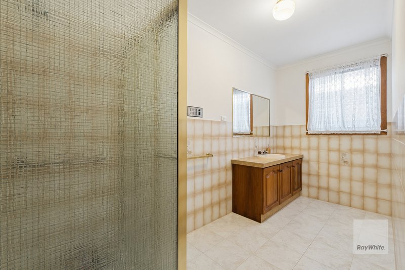 Photo - 25 Willys Avenue, Keilor Downs VIC 3038 - Image 10