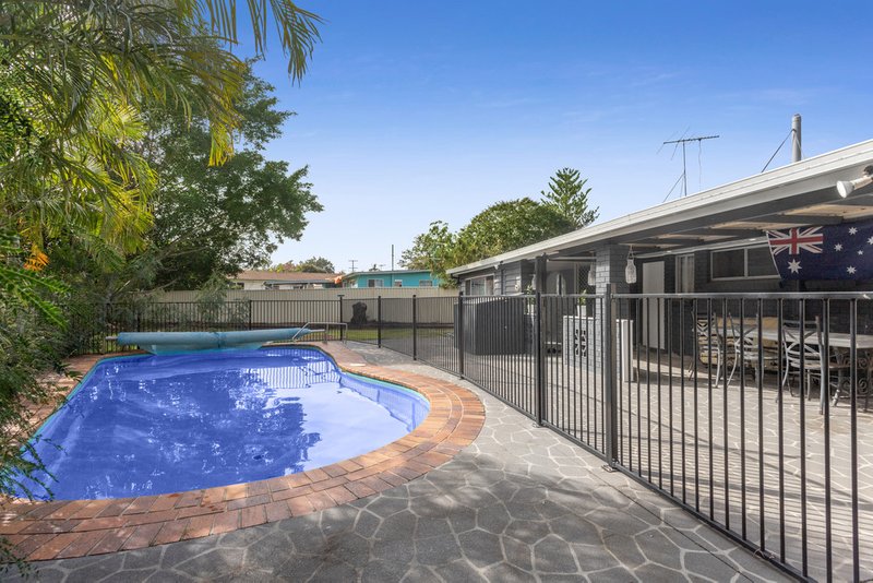 Photo - 25 Windrest Street, Strathpine QLD 4500 - Image 2