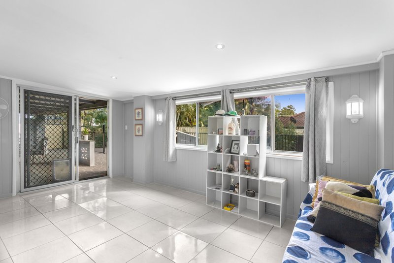 Photo - 25 Windrest Street, Strathpine QLD 4500 - Image 8
