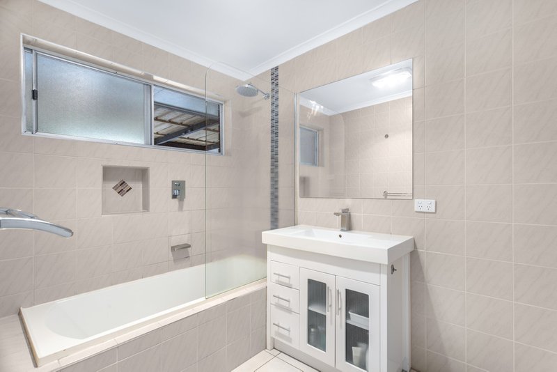 Photo - 25 Windrest Street, Strathpine QLD 4500 - Image 10