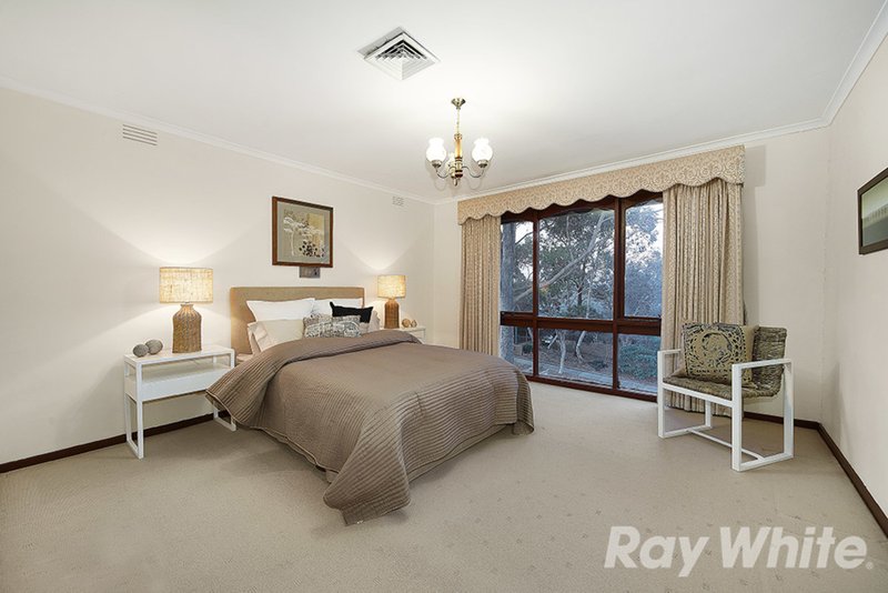 Photo - 25 Winterton Drive, Wheelers Hill VIC 3150 - Image 12