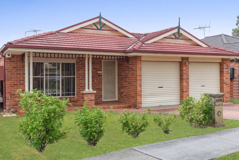 25 Wombeyan Court, Wattle Grove NSW 2173