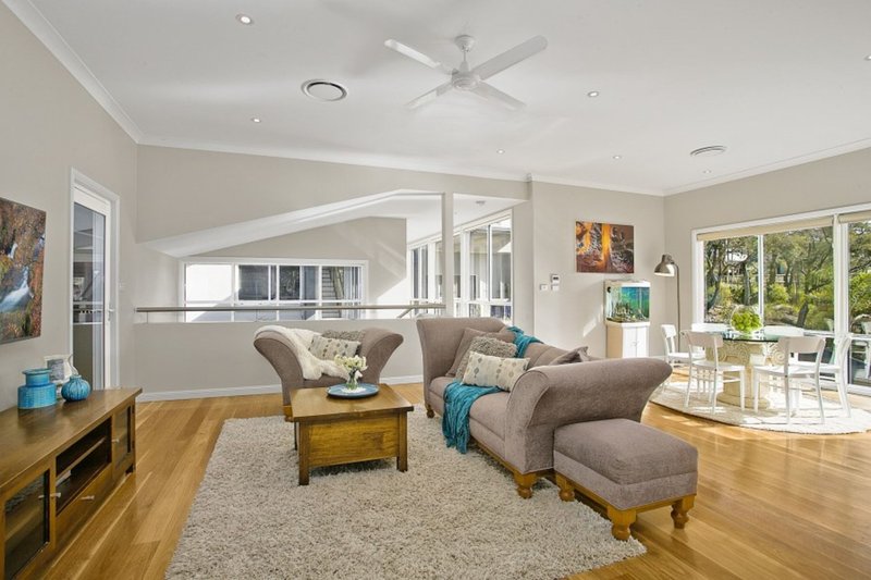 Photo - 25 Woodstream Crescent, Kellyville NSW 2155 - Image 3