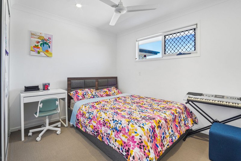 Photo - 2/5 Wyatt Crescent, Mango Hill QLD 4509 - Image 7