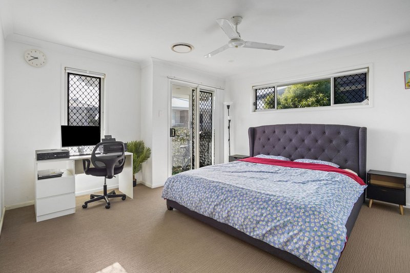 Photo - 2/5 Wyatt Crescent, Mango Hill QLD 4509 - Image 9