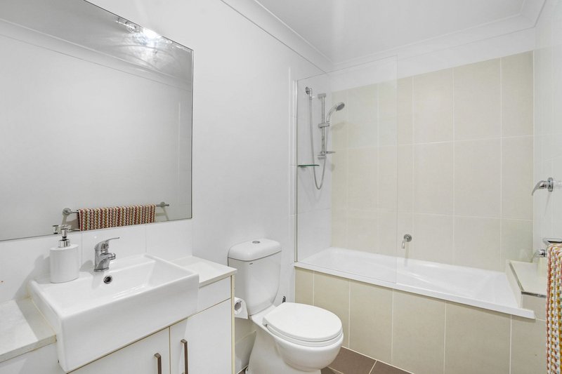 Photo - 2/5 Wyatt Crescent, Mango Hill QLD 4509 - Image 10