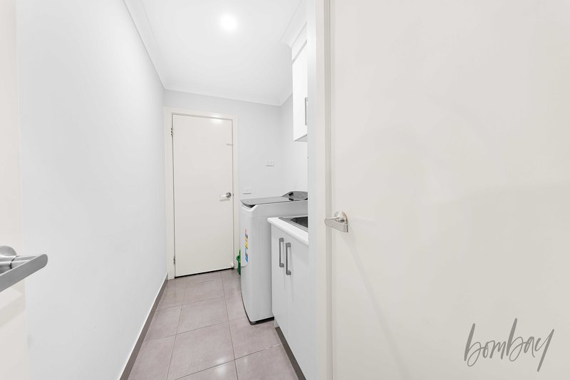 Photo - 25 Yarrowee Crescent, Wollert VIC 3750 - Image 12