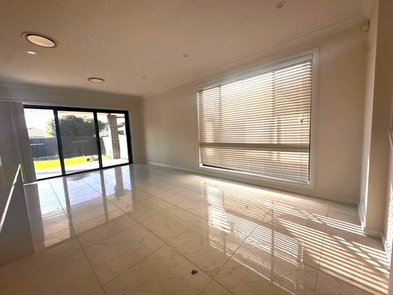 Photo - 25 Yating Avenue, Schofields NSW 2762 - Image 4