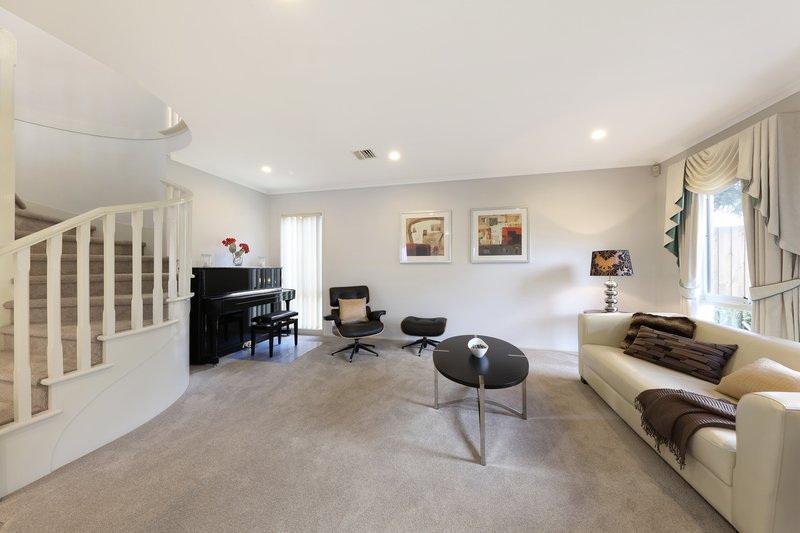 Photo - 25 Yawla Street, Bentleigh VIC 3204 - Image 3