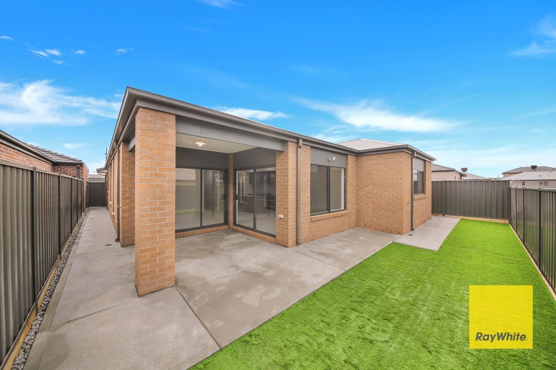 Photo - 25 Yellowstone Drive, Truganina VIC 3029 - Image 15