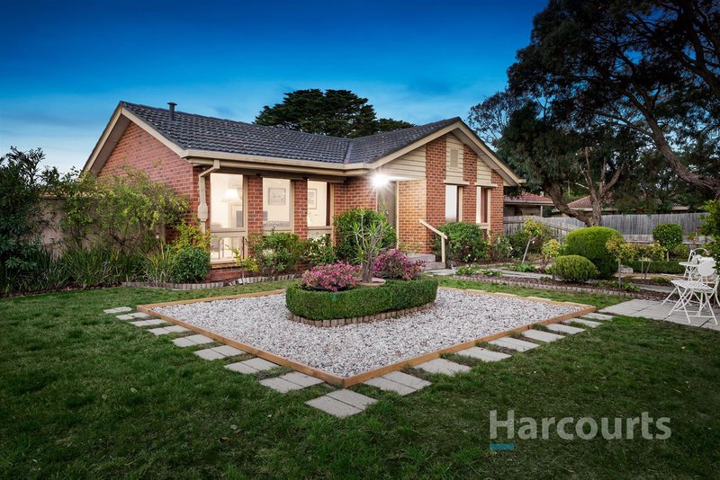 Photo - 25 Yorkminster Avenue, Wantirna VIC 3152 - Image 2