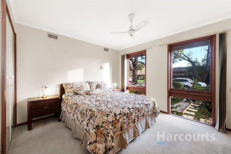 Photo - 25 Yorkminster Avenue, Wantirna VIC 3152 - Image 8