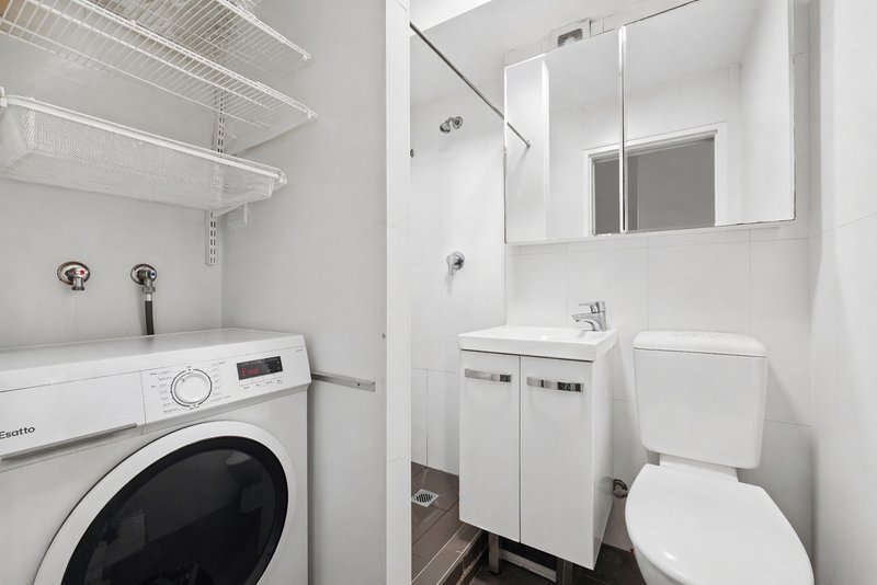 Photo - 2/50-58 Roslyn Gardens, Rushcutters Bay NSW 2011 - Image 6