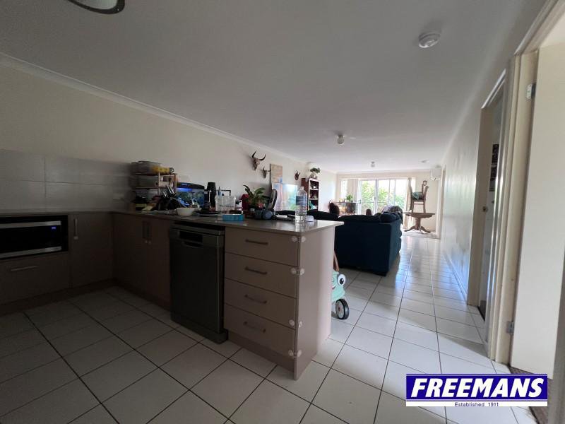 Photo - 2/50 Buckingham Street, Kingaroy QLD 4610 - Image 6