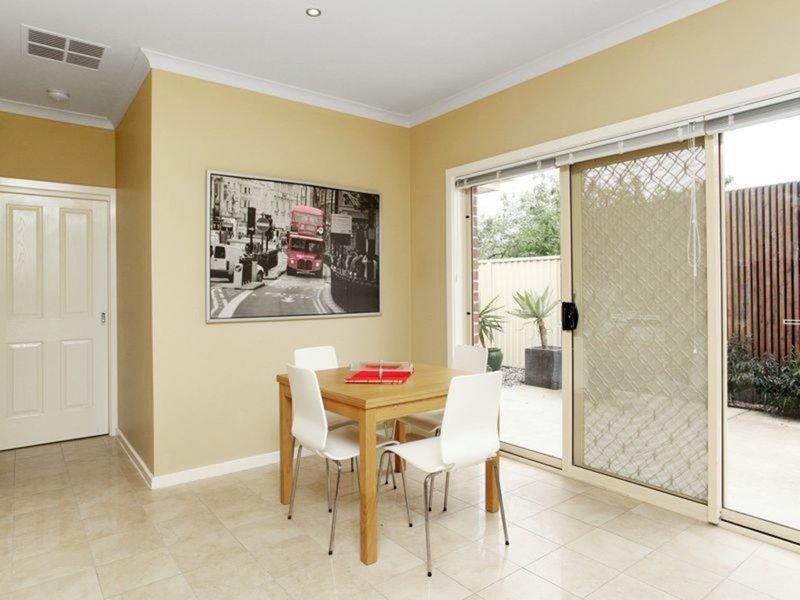 Photo - 2/50 Crellin Avenue, Altona Meadows VIC 3028 - Image 7