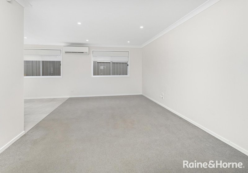 Photo - 2/50 Isa Road, Worrigee NSW 2540 - Image 10