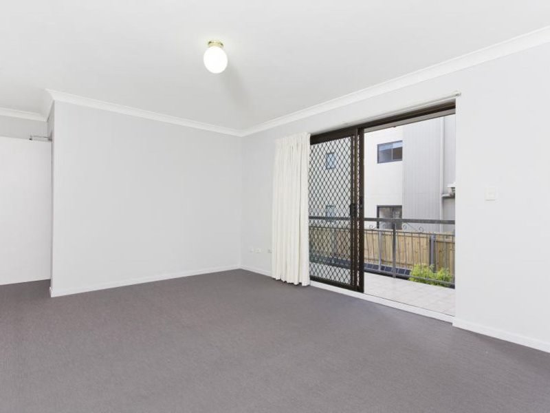 2/50 Knowsley Street, Greenslopes QLD 4120