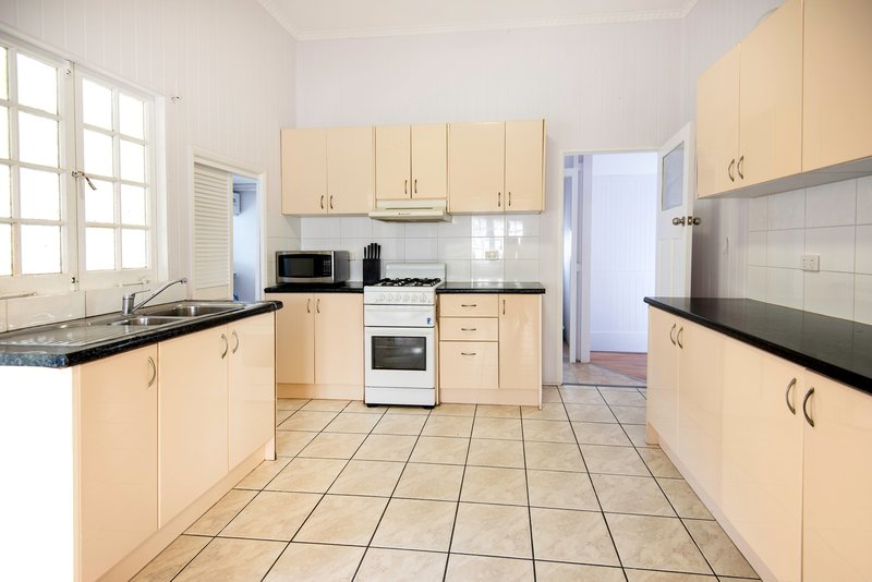 Photo - 250 Lake Street, Cairns North QLD 4870 - Image 12