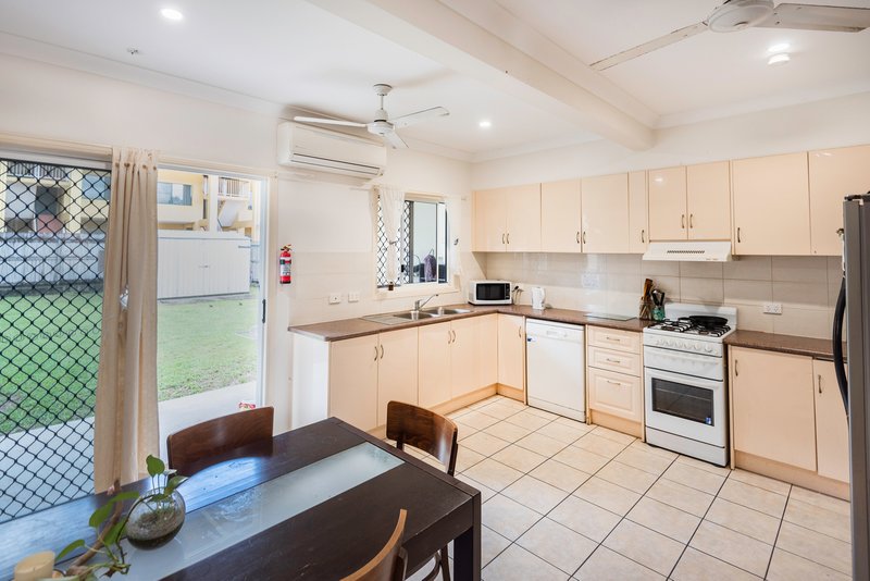 Photo - 250 Lake Street, Cairns North QLD 4870 - Image 14