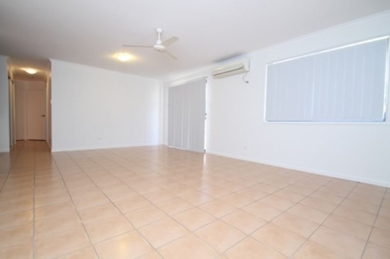 Photo - 2/50 Marten Street, South Gladstone QLD 4680 - Image 3