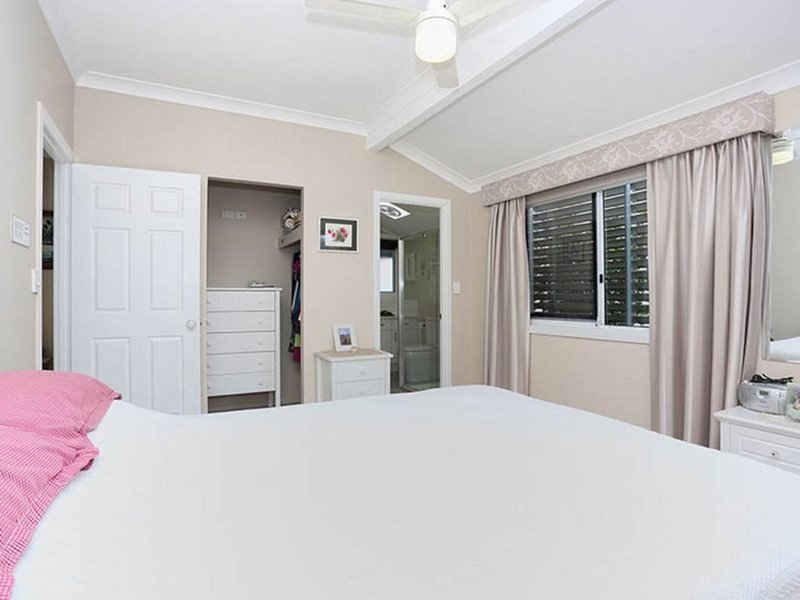 Photo - 2/50 Pacific Drive, Banksia Beach QLD 4507 - Image 8